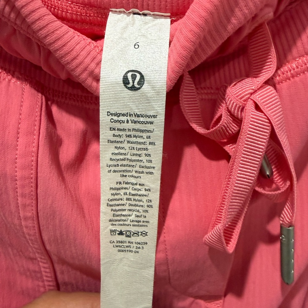 lululemon women’s cropped pants - Picture 3 of 3